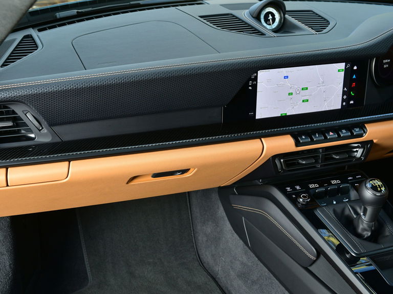 Porsche 992 GT3 Touring