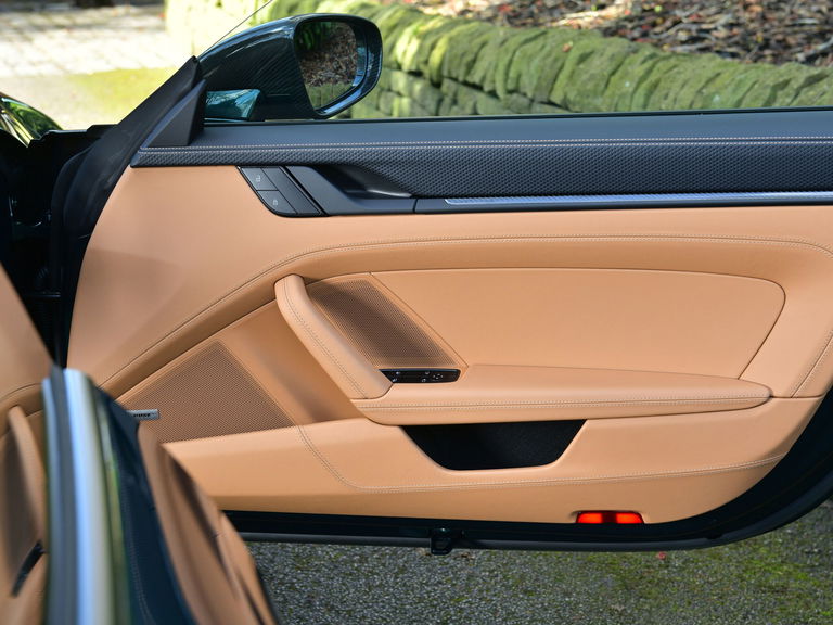 Porsche 992 GT3 Touring