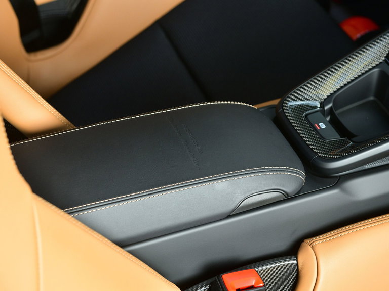 Porsche 992 GT3 Touring