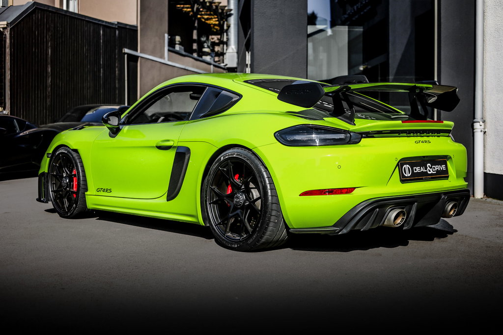 Porsche 718 Cayman GT4 RS