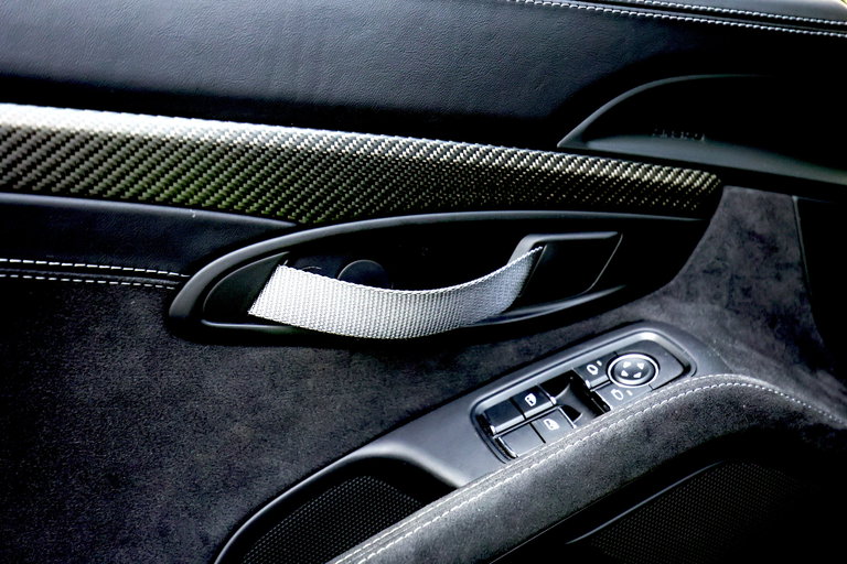 Porsche 718 Cayman GT4 RS