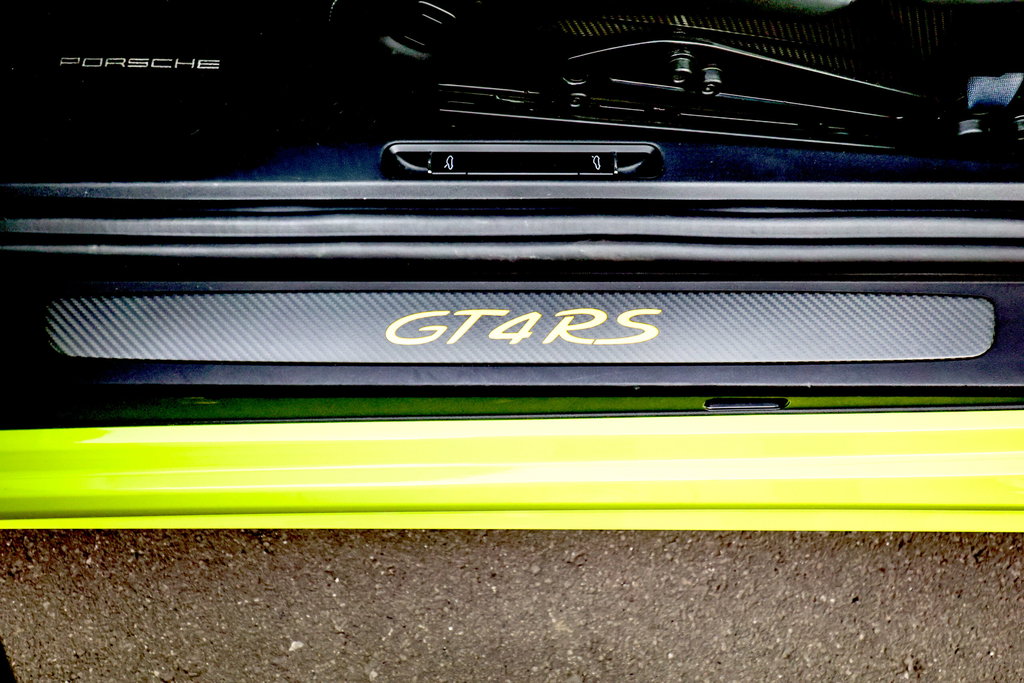 Porsche 718 Cayman GT4 RS