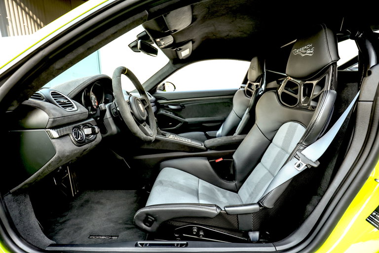 Porsche 718 Cayman GT4 RS