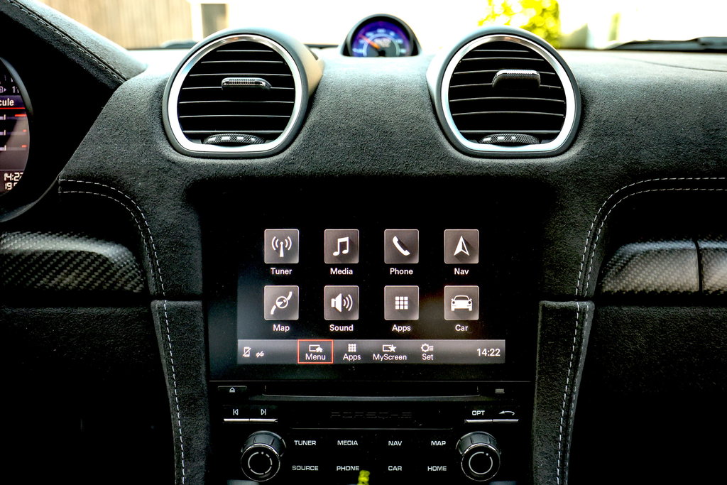 Porsche 718 Cayman GT4 RS