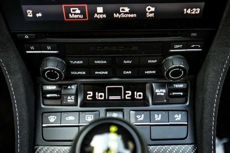 Porsche 718 Cayman GT4 RS