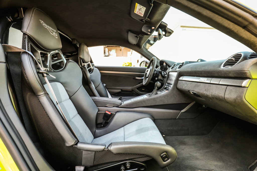 Porsche 718 Cayman GT4 RS