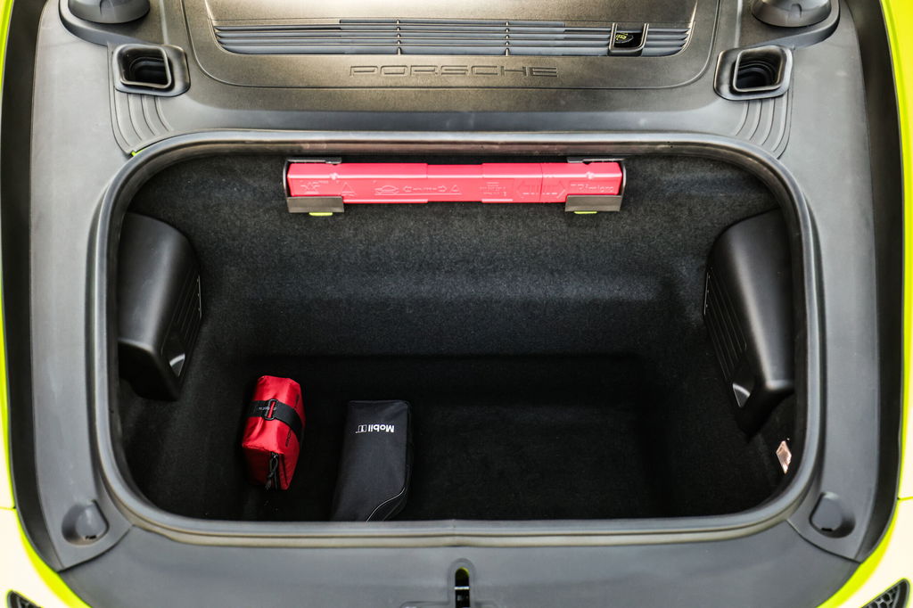 Porsche 718 Cayman GT4 RS