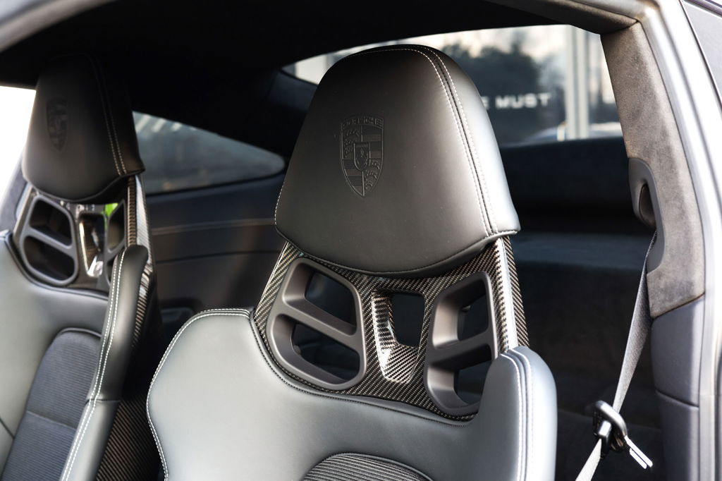 Porsche 992 GT3 Touring