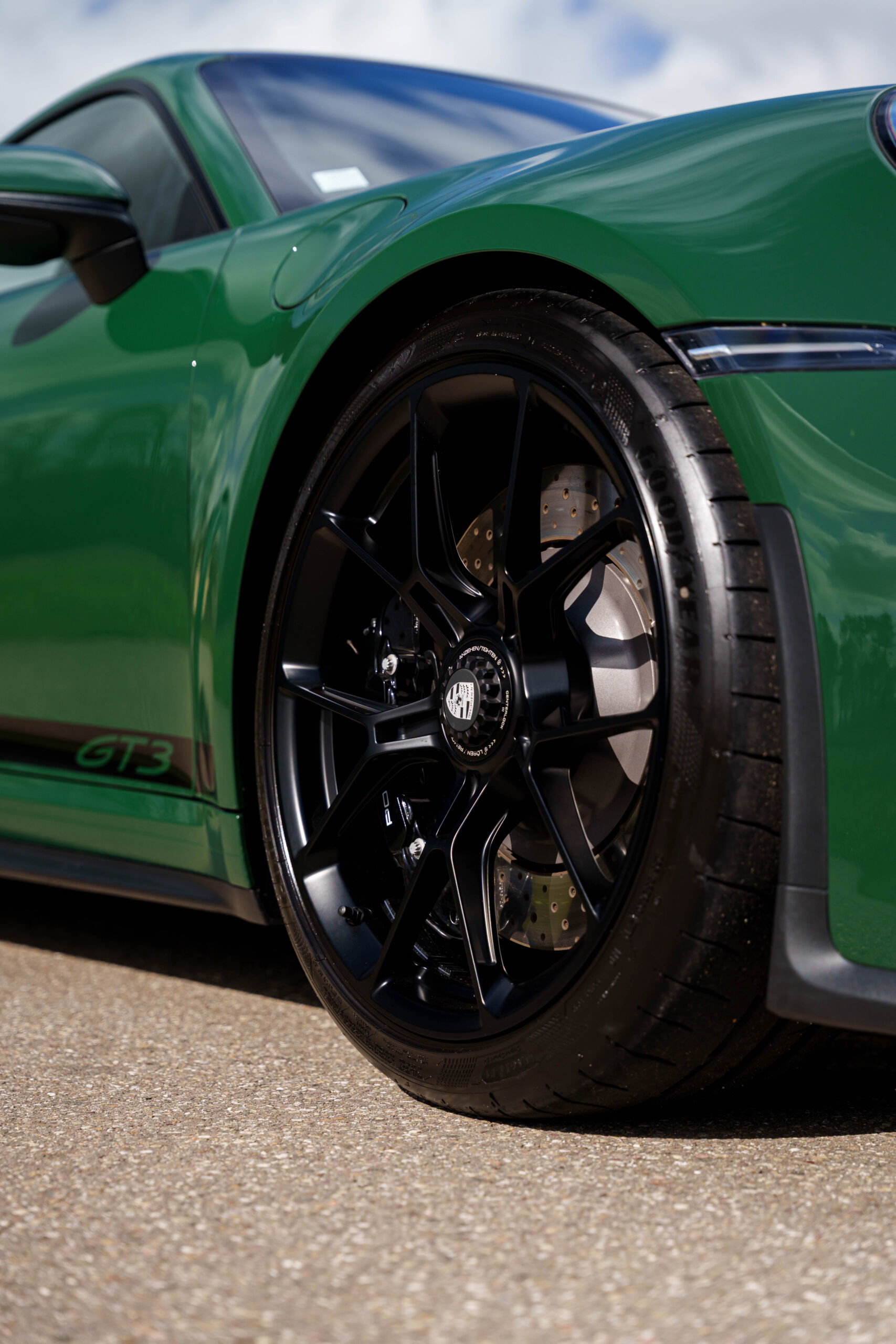 Porsche 992 GT3 Touring 2022 - elferspot.com - Marketplace for