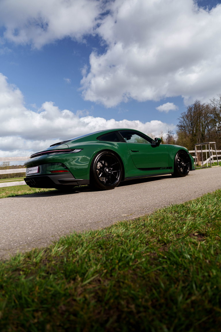Porsche 992 GT3 Touring
