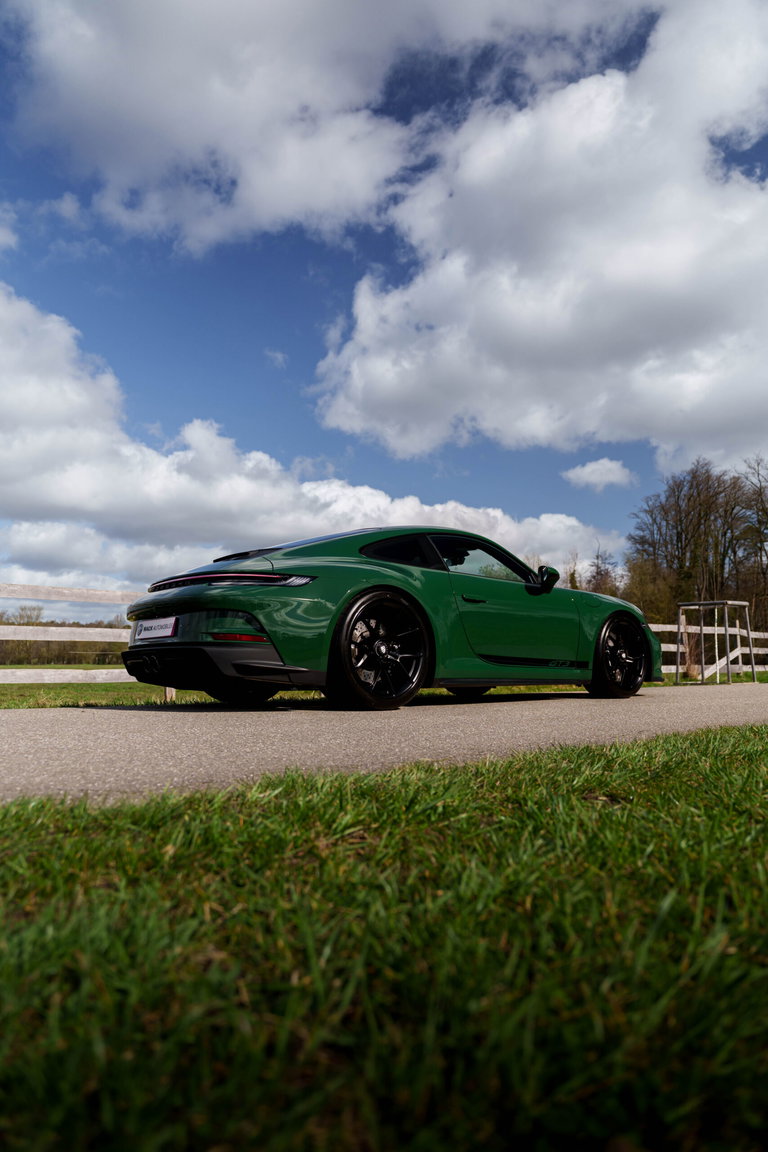 Porsche 992 GT3 Touring