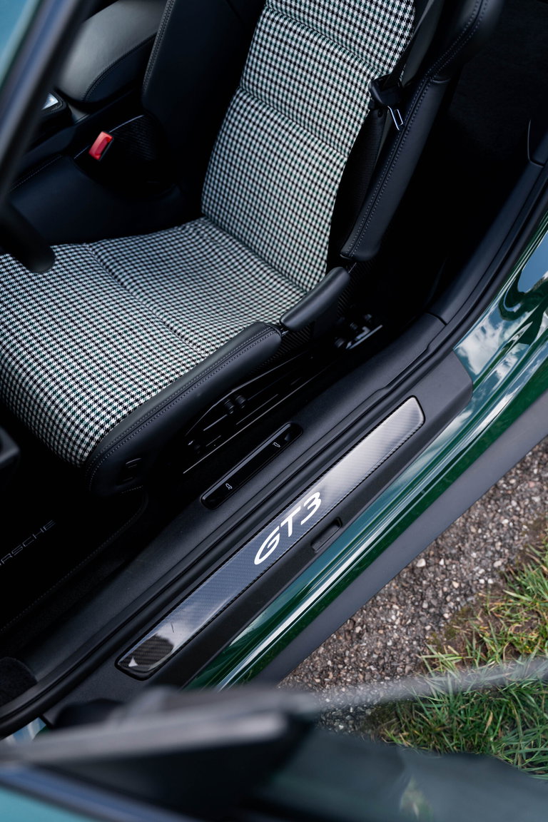 Porsche 992 GT3 Touring