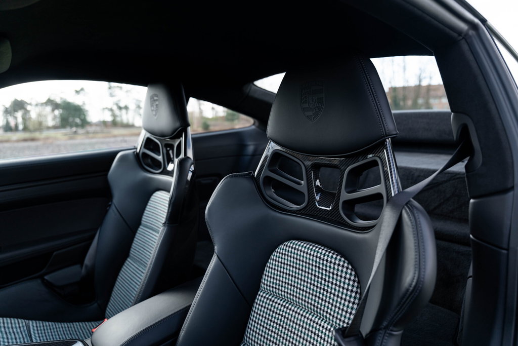 Porsche 992 GT3 Touring