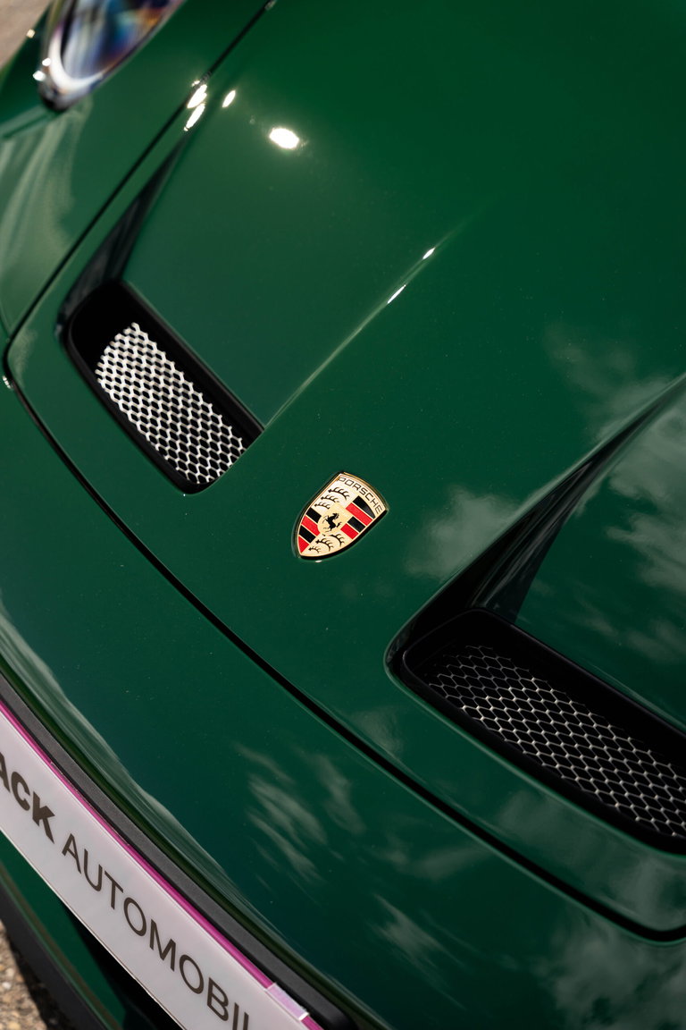 Porsche 992 GT3 Touring