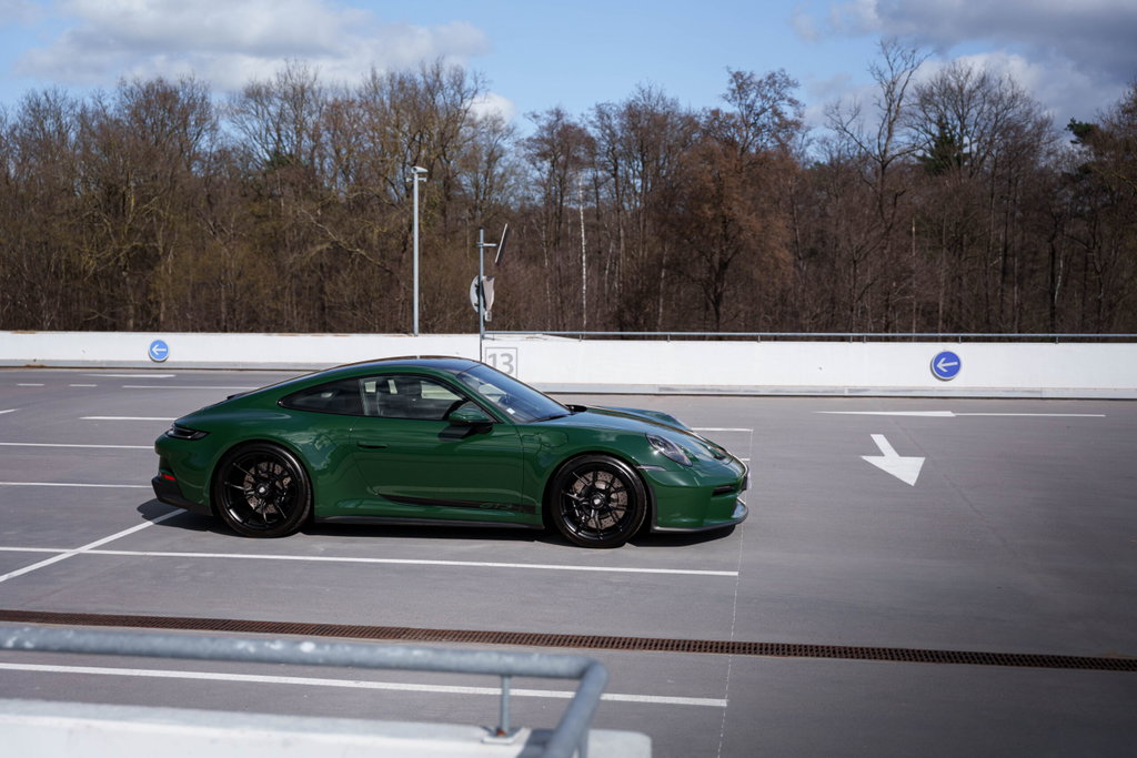 Porsche 992 GT3 Touring