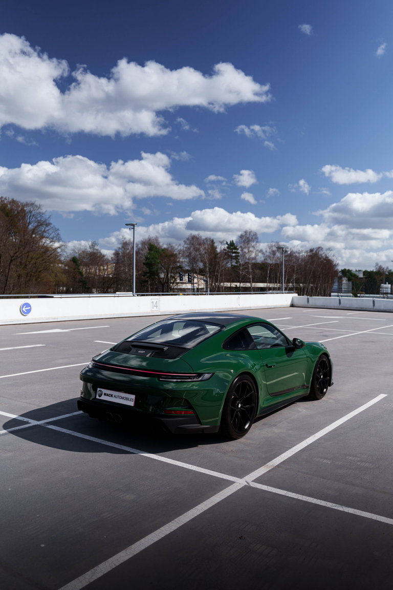 Porsche 992 GT3 Touring