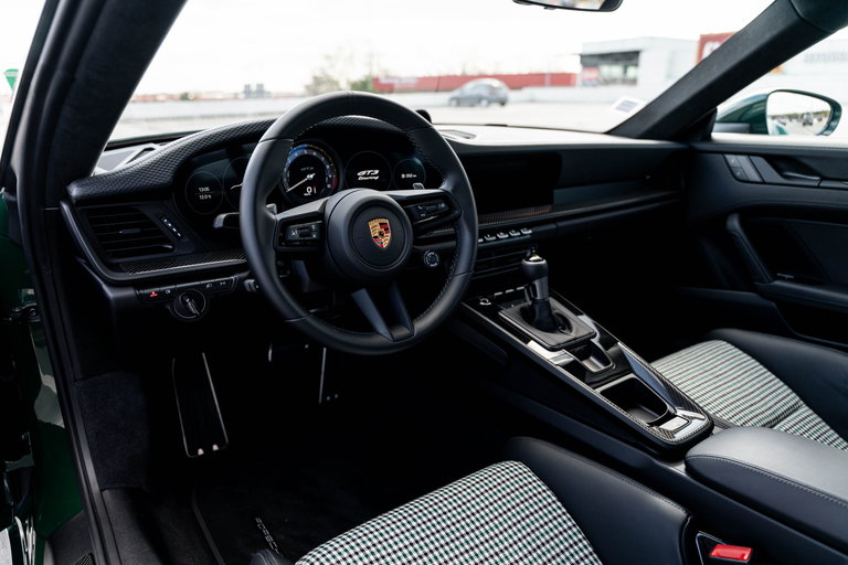 Porsche 992 GT3 Touring