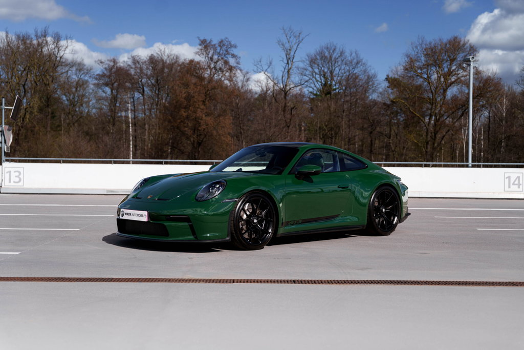 Porsche 992 GT3 Touring