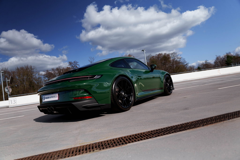 Porsche 992 GT3 Touring