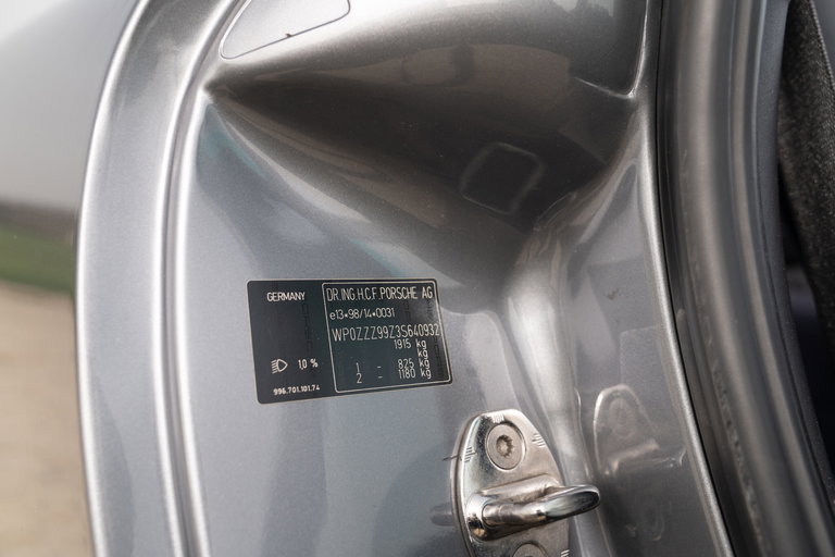 Porsche 996.2 Carrera 4