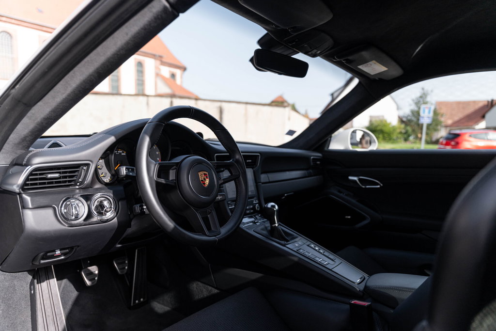 Porsche 991.2 GT3 Touring