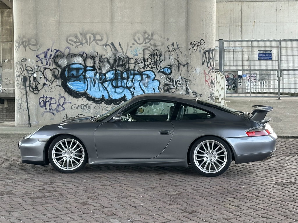 Porsche 996 Carrera