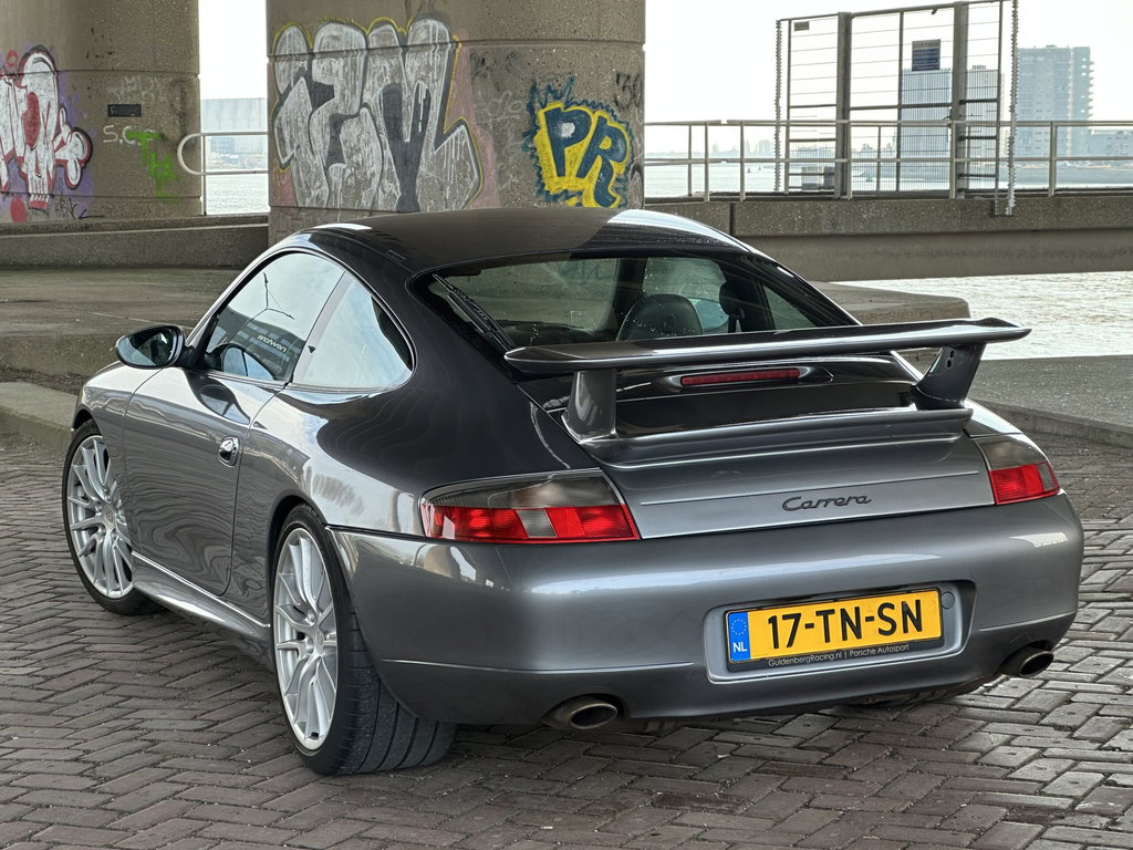 Porsche 996 Carrera
