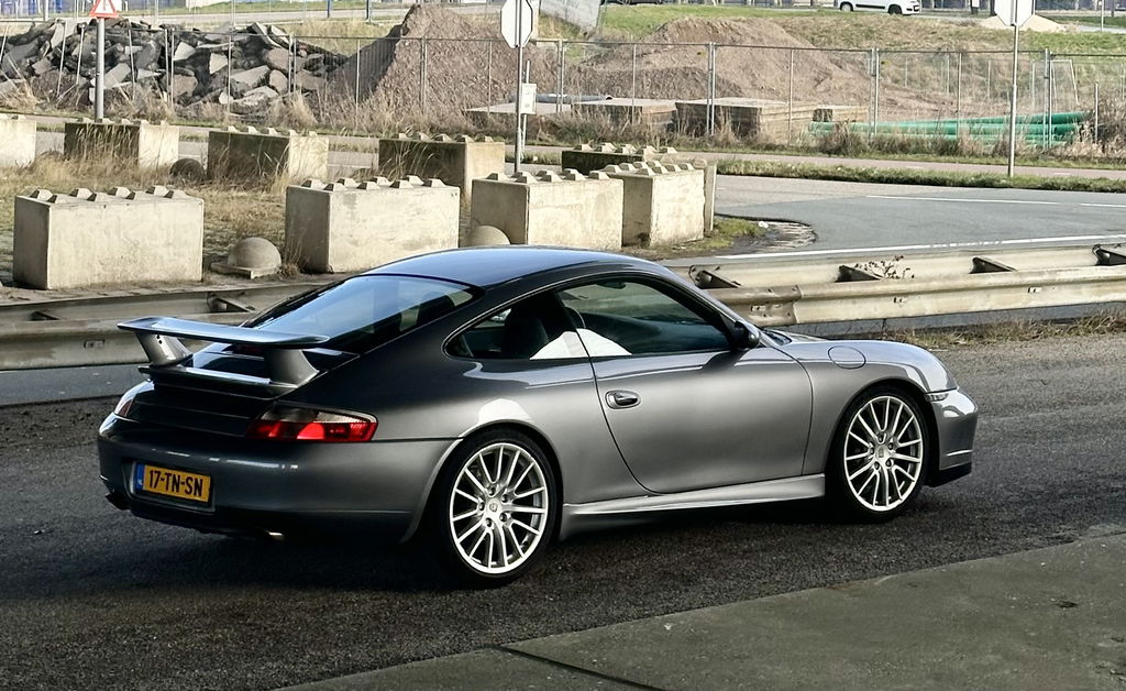 Porsche 996 Carrera
