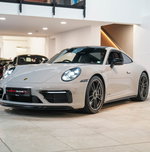 Porsche 992 Carrera 4 GTS