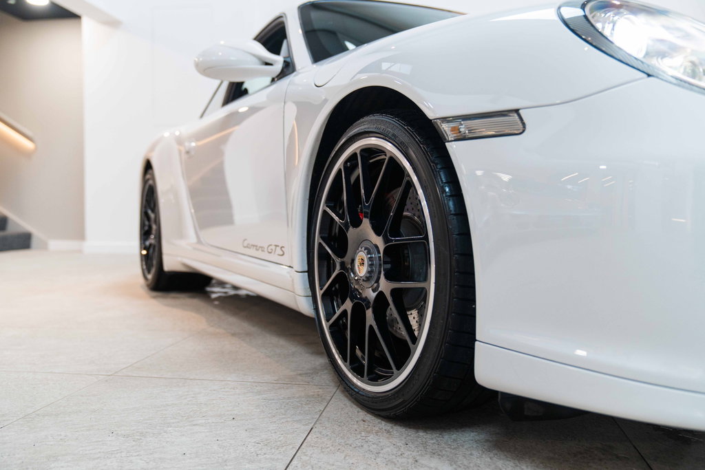 Porsche 997.2 Carrera GTS