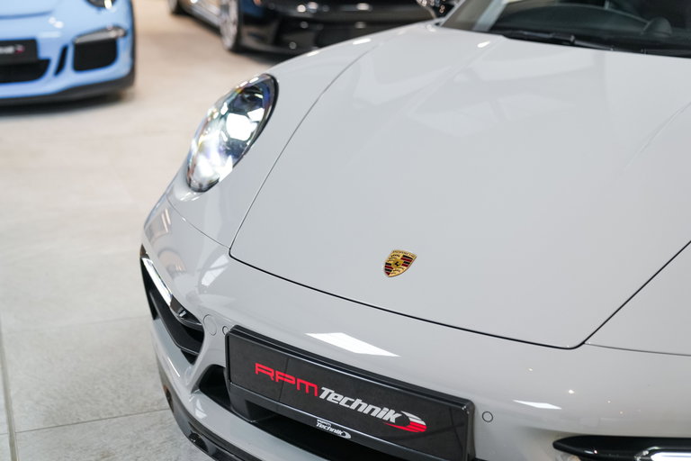 Porsche 992 Carrera 4 GTS