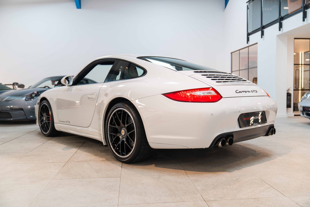 Porsche 997.2 Carrera GTS