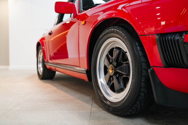 Porsche 911 Carrera 3.2