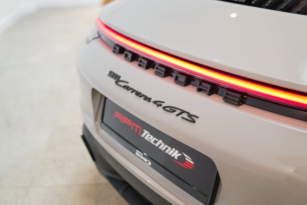 Porsche 992 Carrera 4 GTS