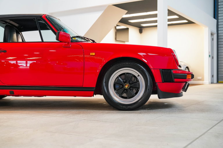 Porsche 911 Carrera 3.2