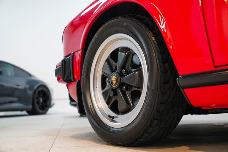 Porsche 911 Carrera 3.2