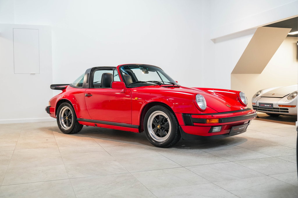 Porsche 911 Carrera 3.2