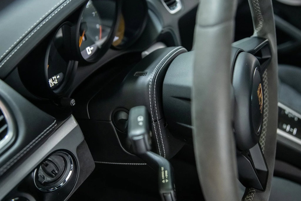 Porsche 718 Cayman GT4