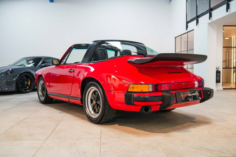 Porsche 911 Carrera 3.2