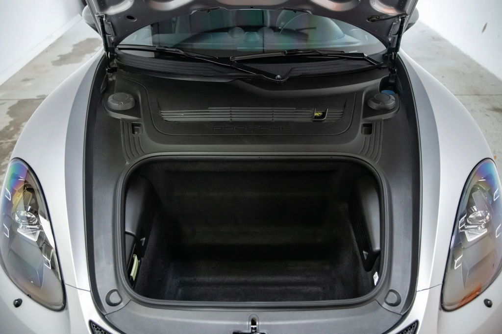 Porsche 718 Cayman GT4