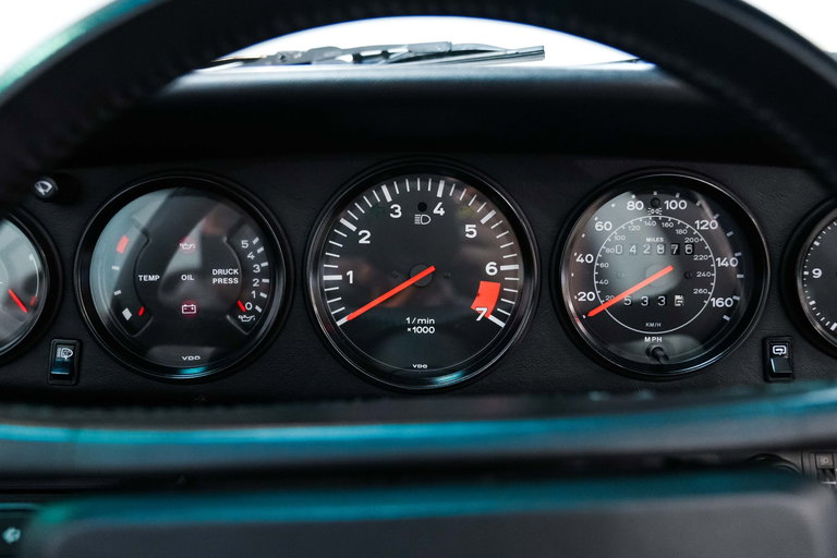 Porsche 911 Carrera 3.2