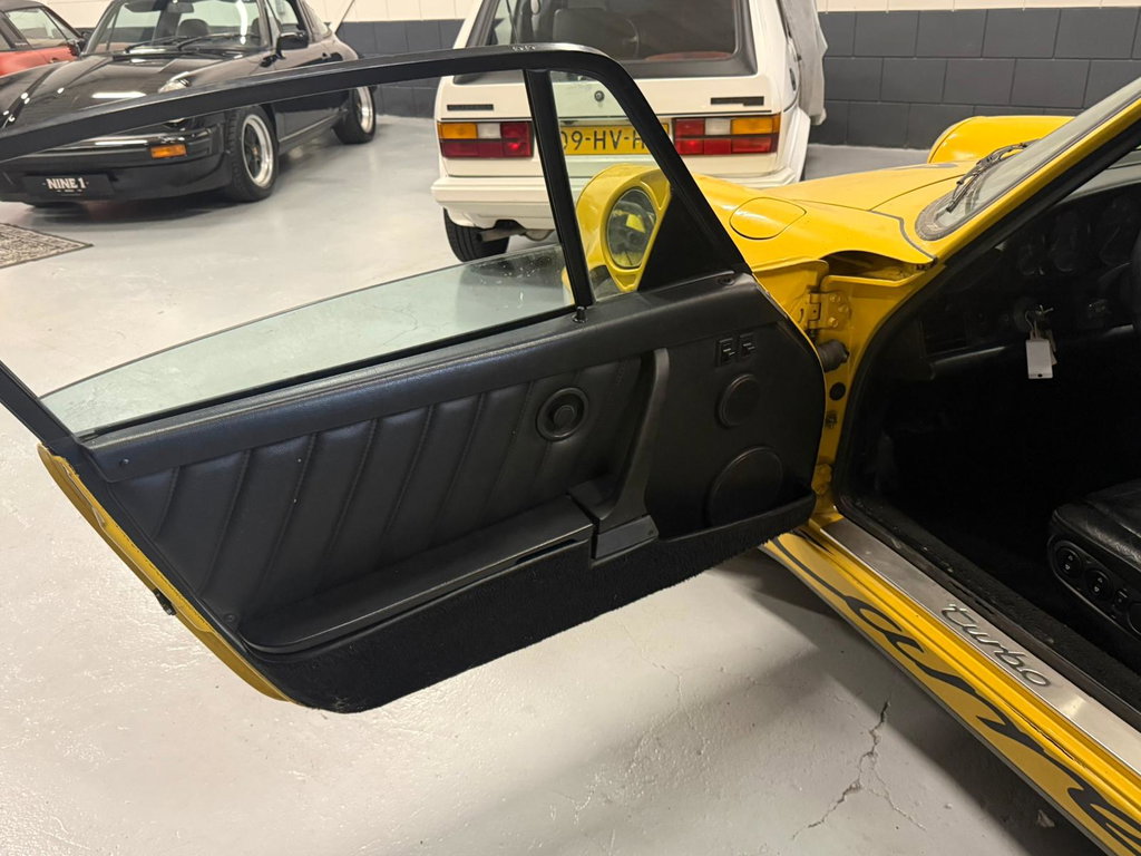 Porsche 964 Carrera 4
