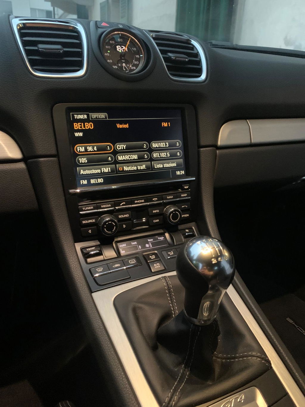 Porsche 981 Cayman GT4