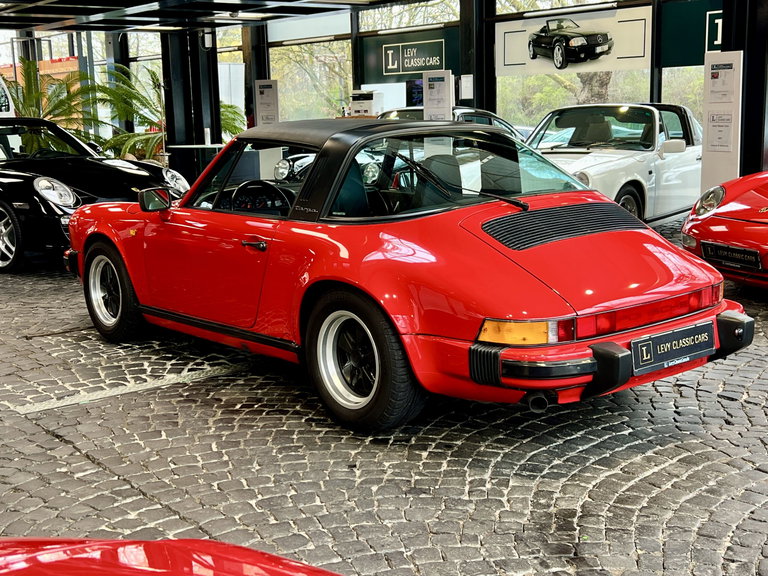 Porsche 911 Carrera 3.2