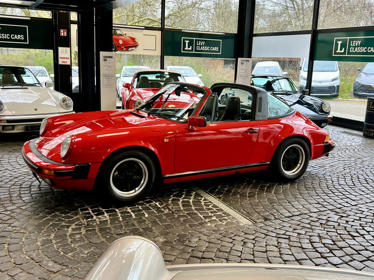 Porsche 911 Carrera 3.2