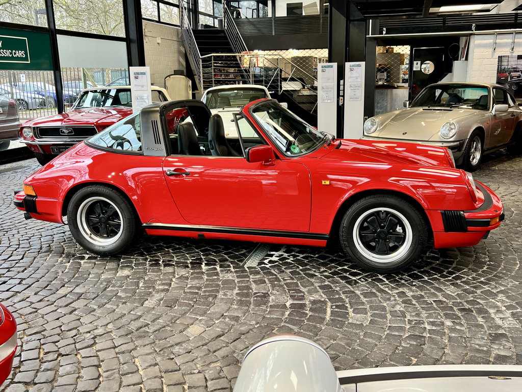 Porsche 911 Carrera 3.2