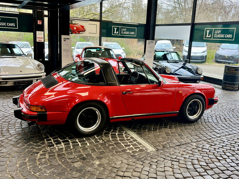 Porsche 911 Carrera 3.2