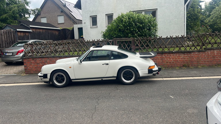 Porsche 911 Carrera 3.2