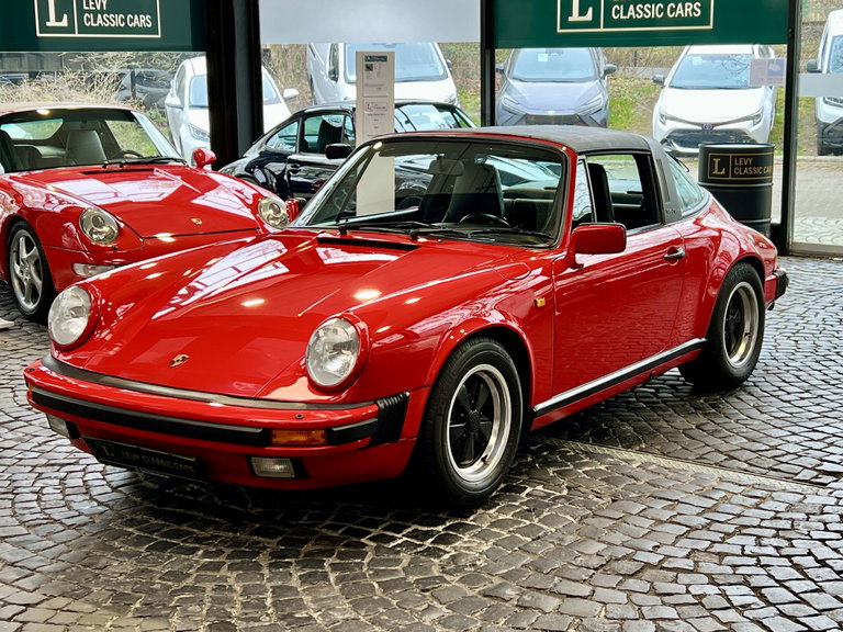 Porsche 911 Carrera 3.2
