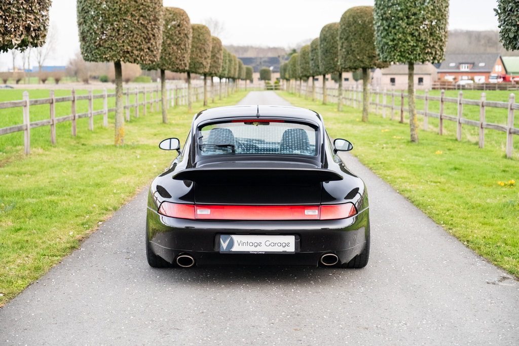 Porsche 993 Carrera 4